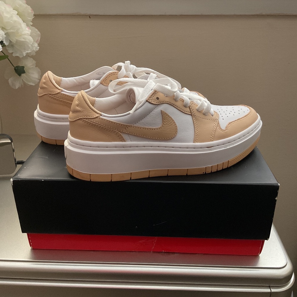 Nike Air Jordan 1 elevate